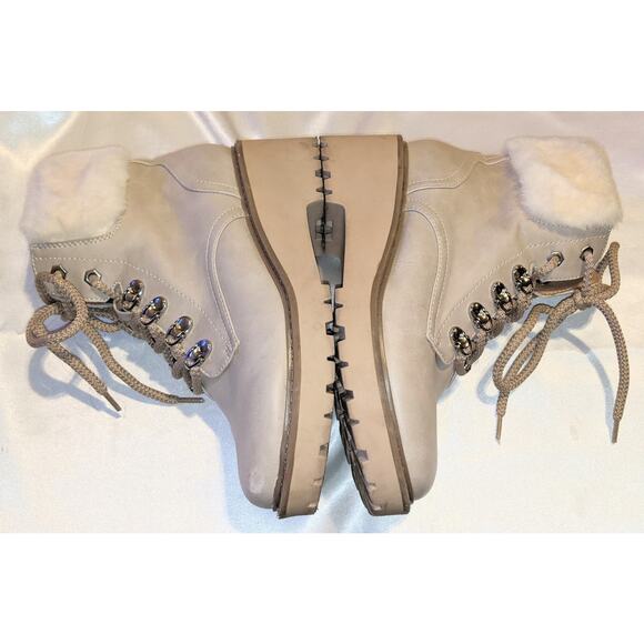 DV by Dolce Vita Girl's Faux Shearling Trimmed Zip Up Wedge Ankle Boots Size 5.5 - Picture 6 of 11